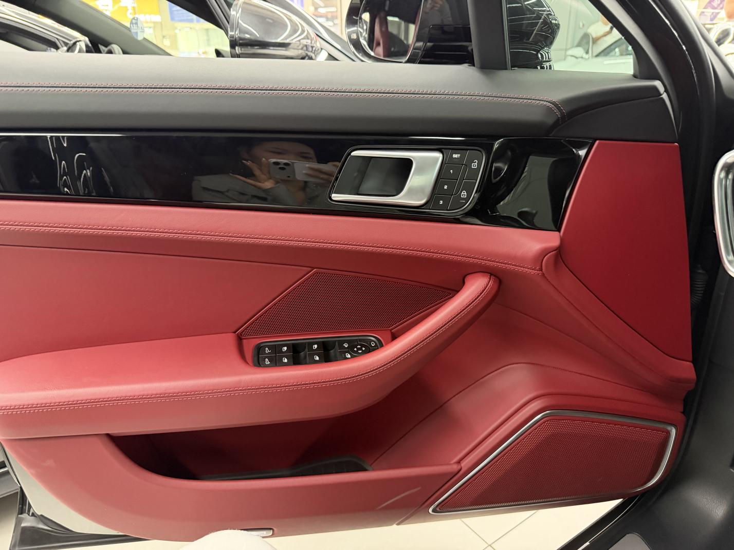 Porsche Panamera 2023 thumb 8