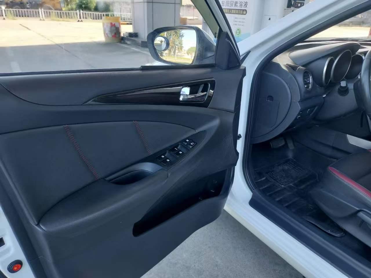 Changan Eado 2013 thumb 10