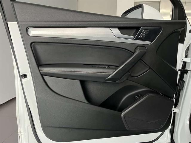 Audi Q5 2018 thumb 6