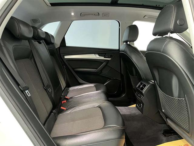 Audi Q5 2018 thumb 10