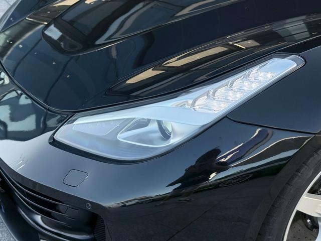 Ferrari GTC4Lusso 2017 thumb 6