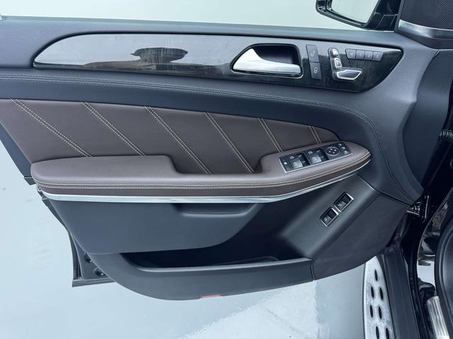 Mercedes-Benz GLS AMG 2017 thumb 9