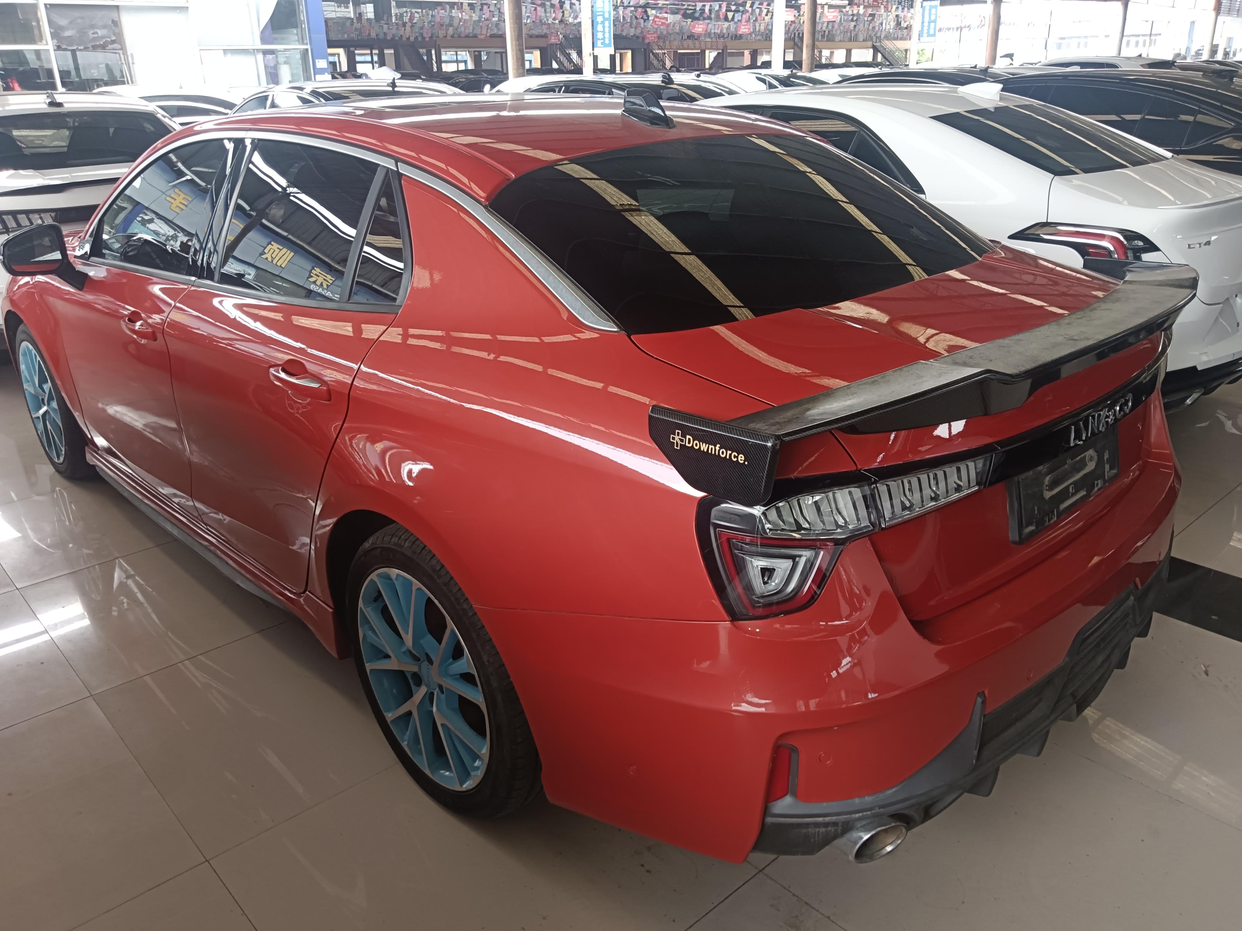 Lynk & Co 03 2019 thumb 11
