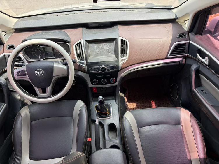 BAIC Huansu H3 2015 thumb 5
