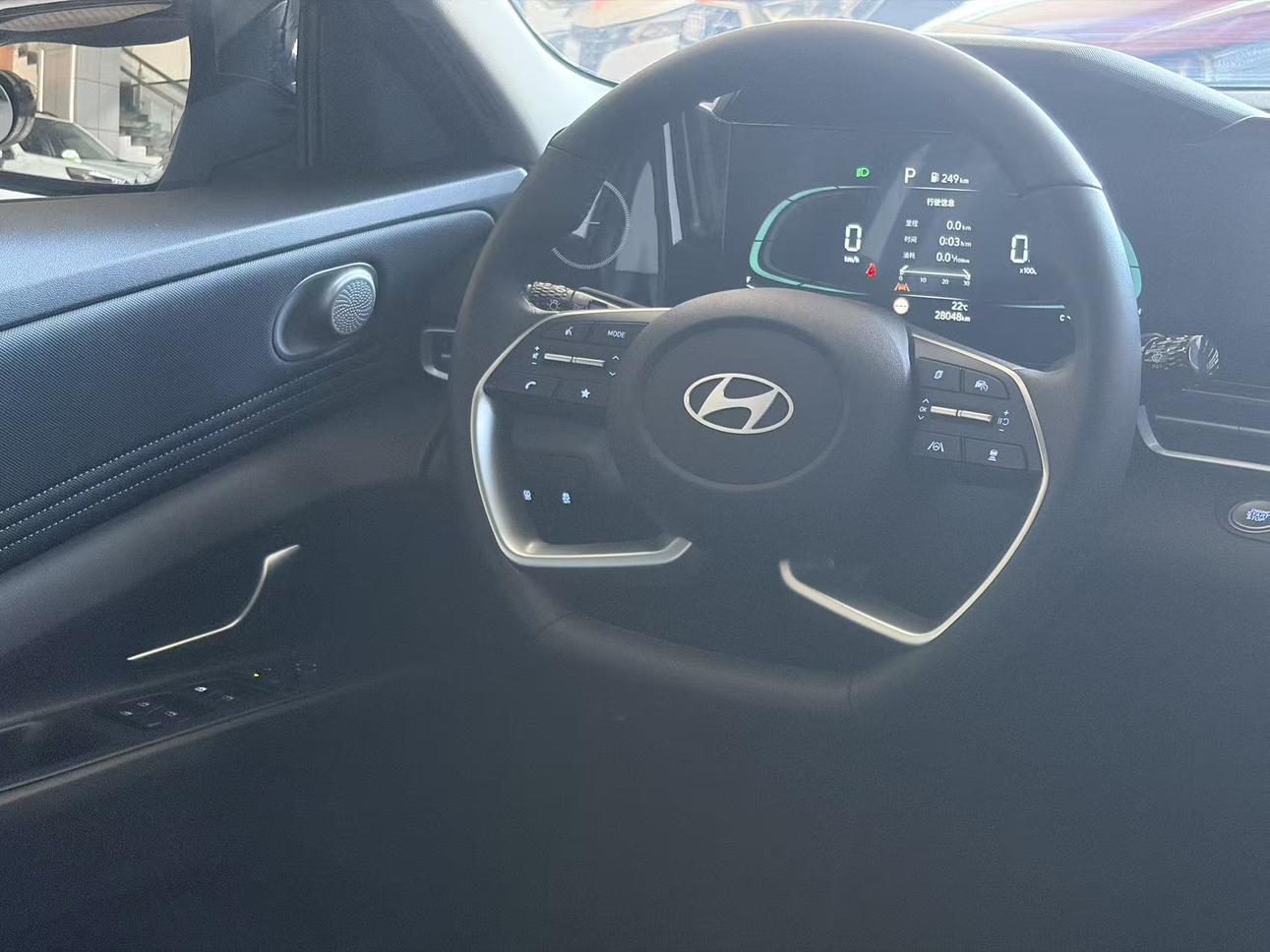 Hyundai Elantra 2023 thumb 10