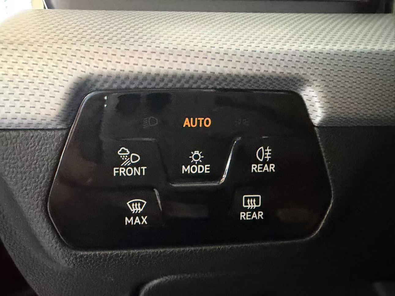 Volkswagen Lamando 2023 thumb 7