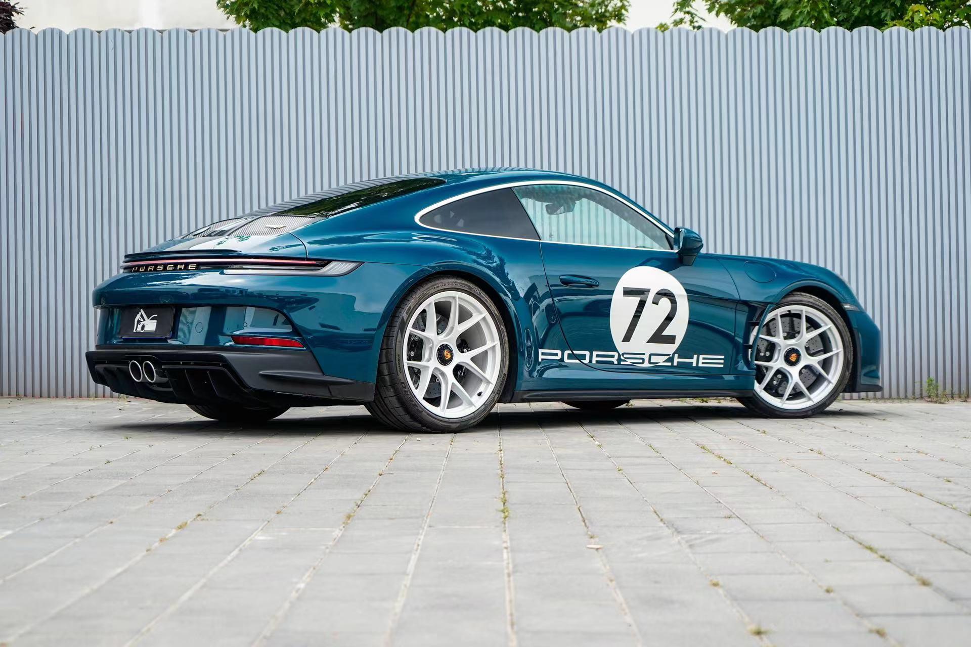 Porsche 911 2024 thumb 5