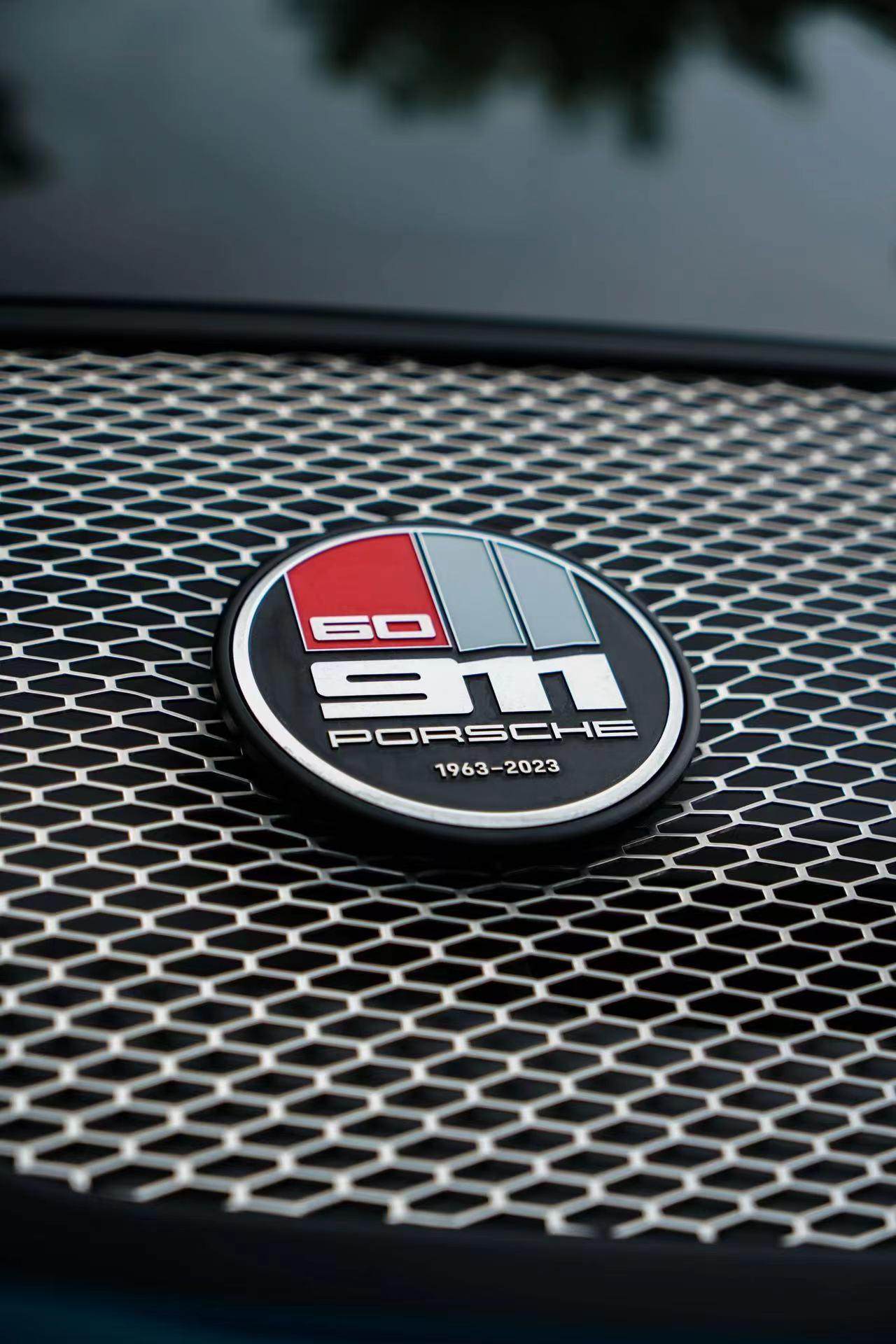 Porsche 911 2024 thumb 12