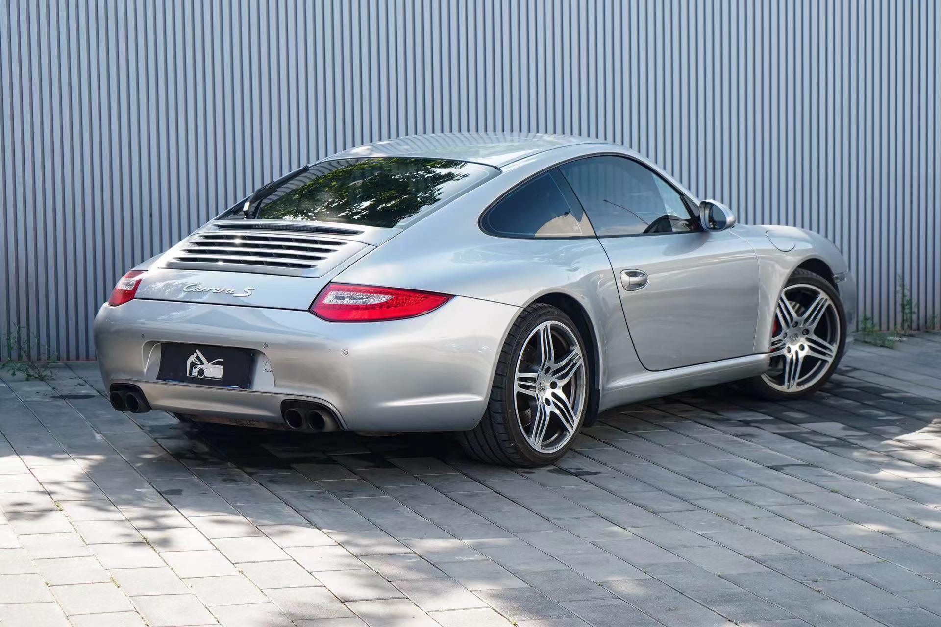 Porsche 911 2008 thumb 2