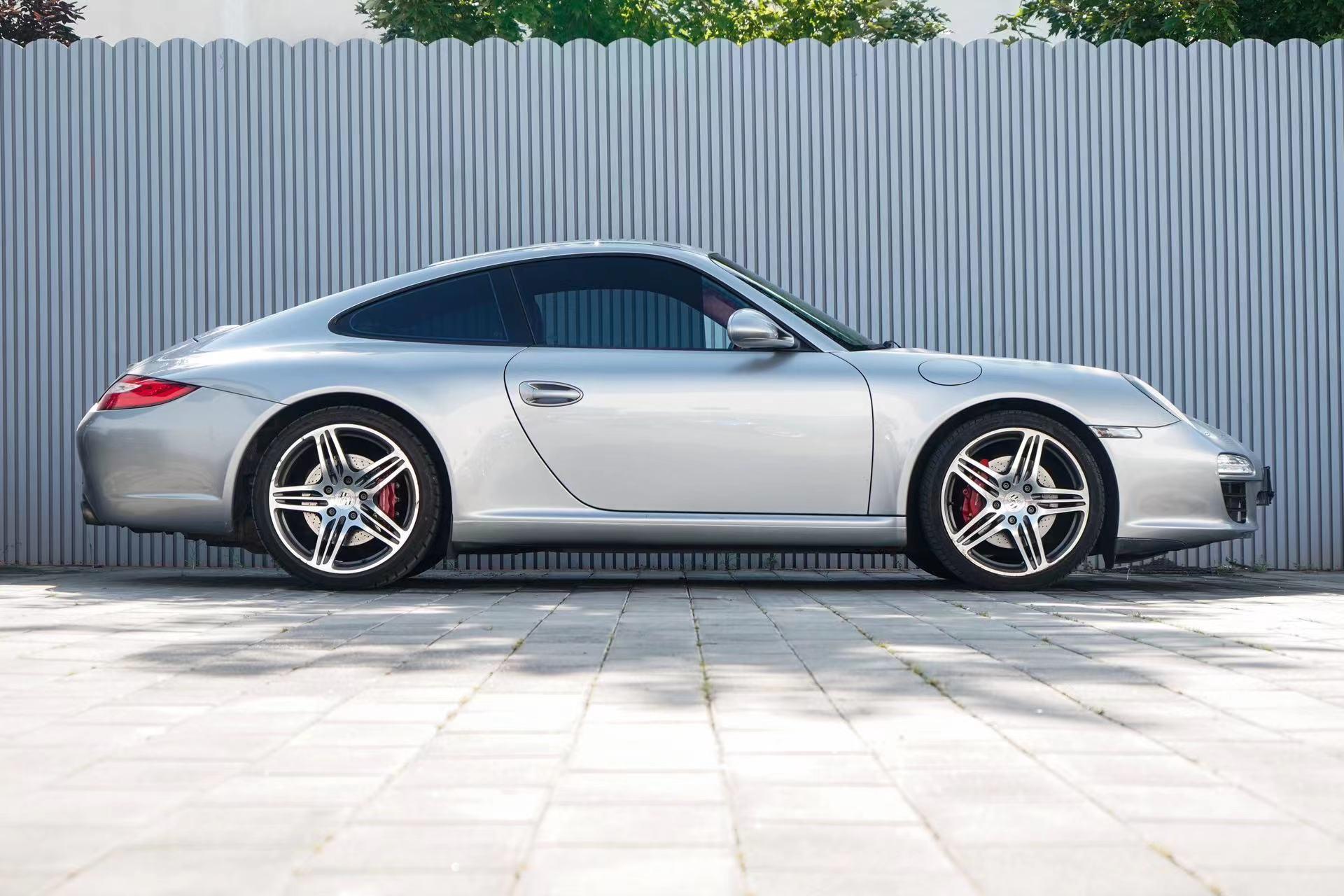 Porsche 911 2008 thumb 3
