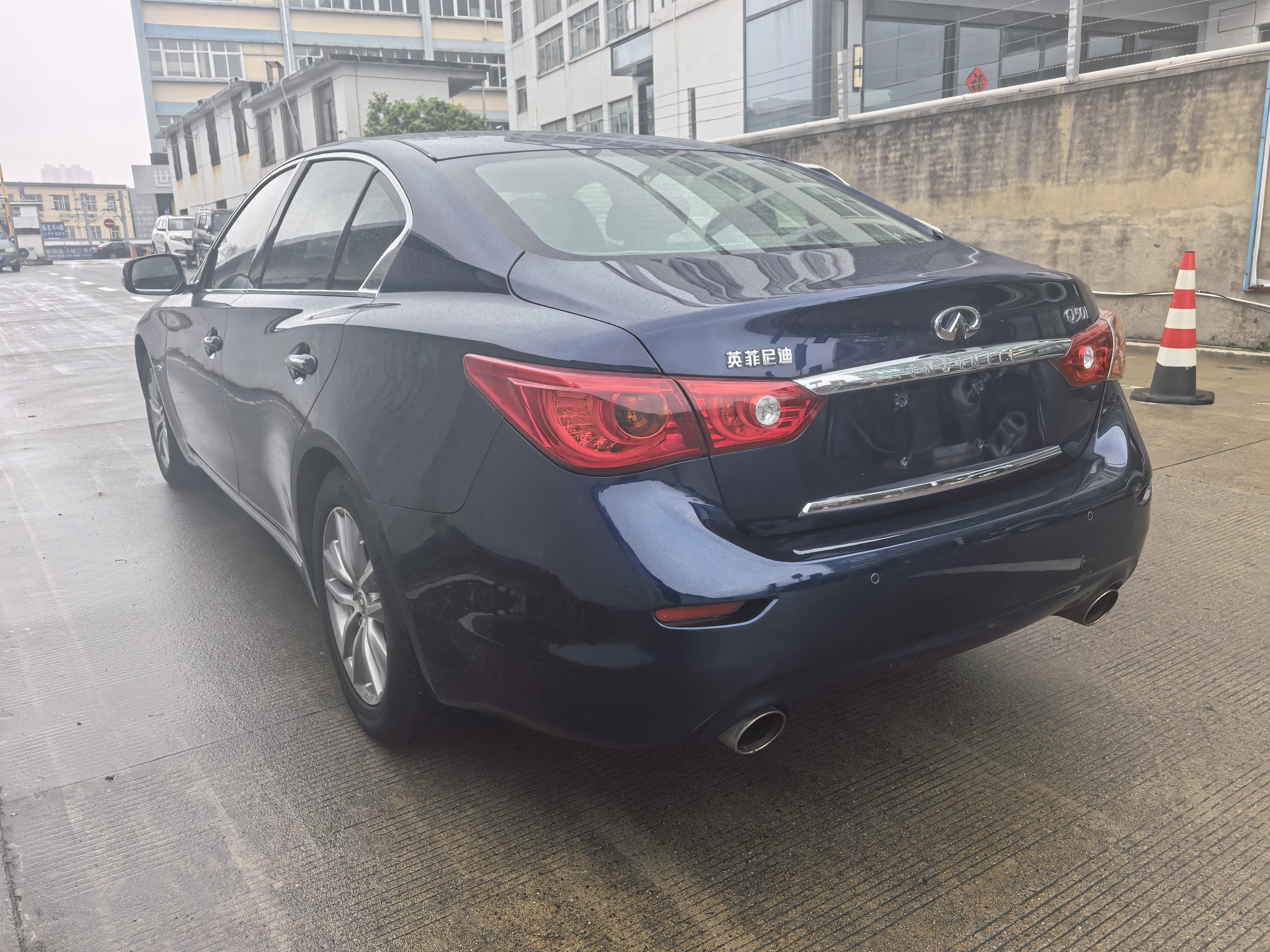 Infiniti Q50L 2015 thumb 2