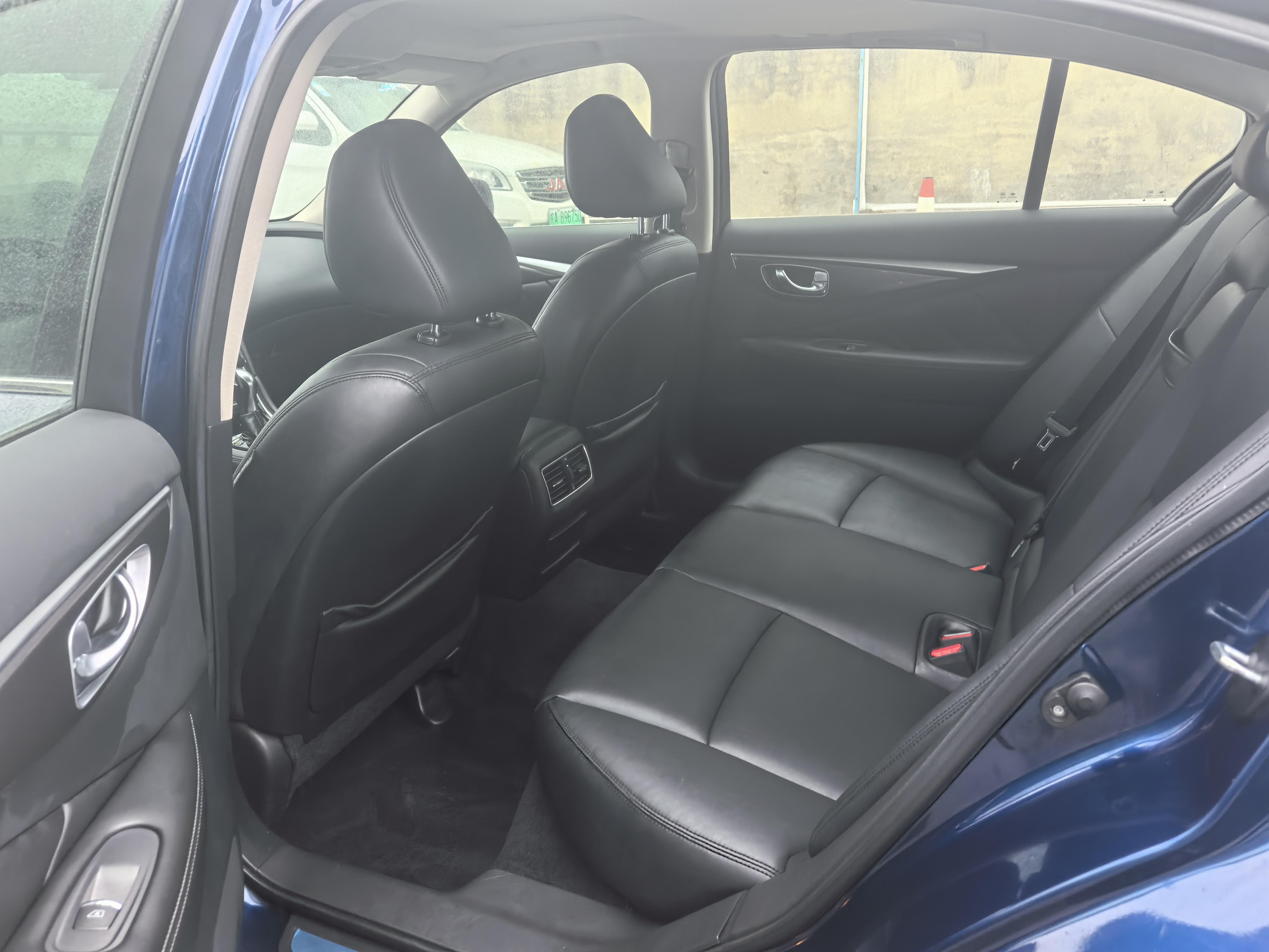Infiniti Q50L 2015 thumb 9