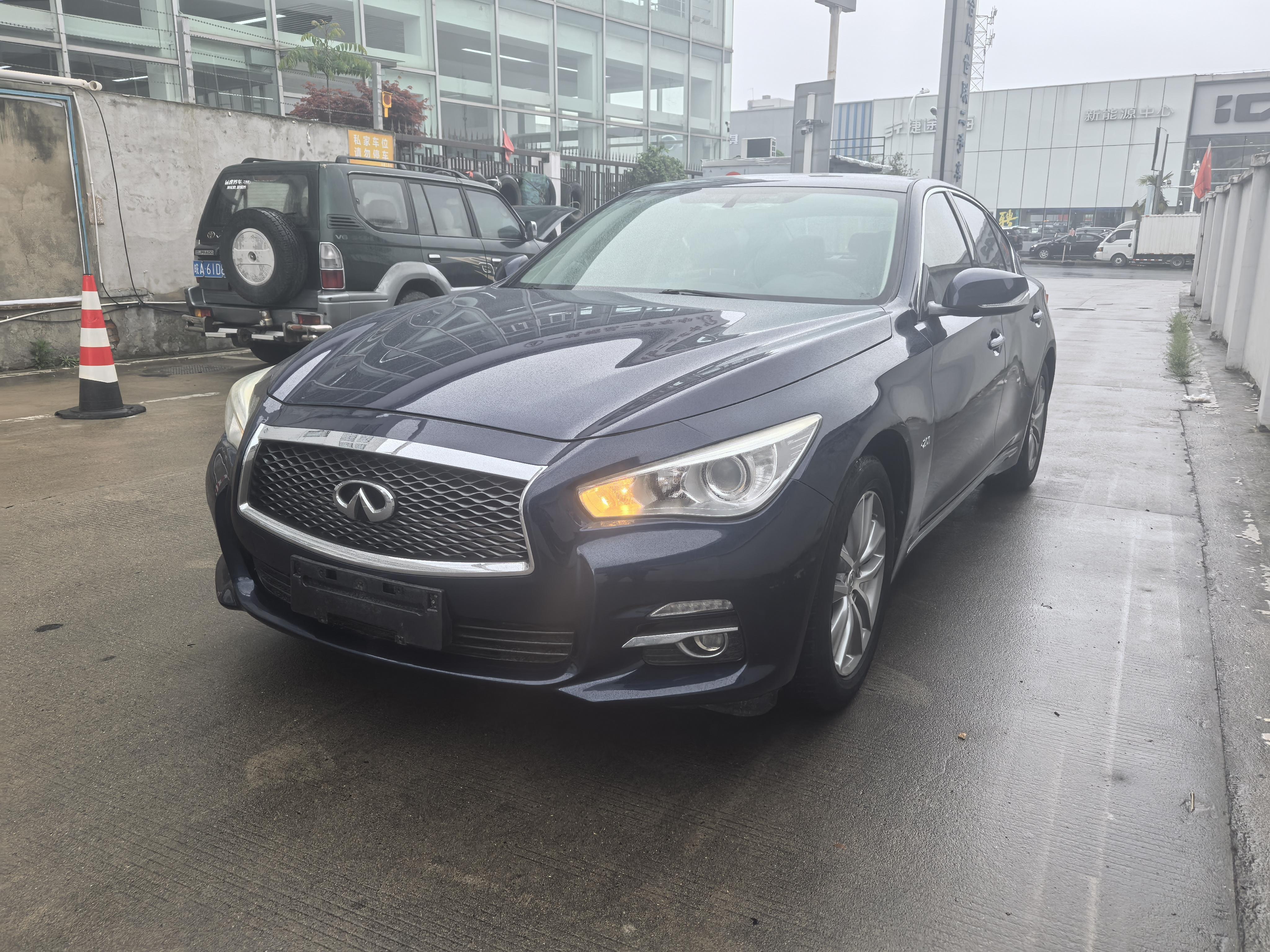 Infiniti Q50L 2015 thumb 10
