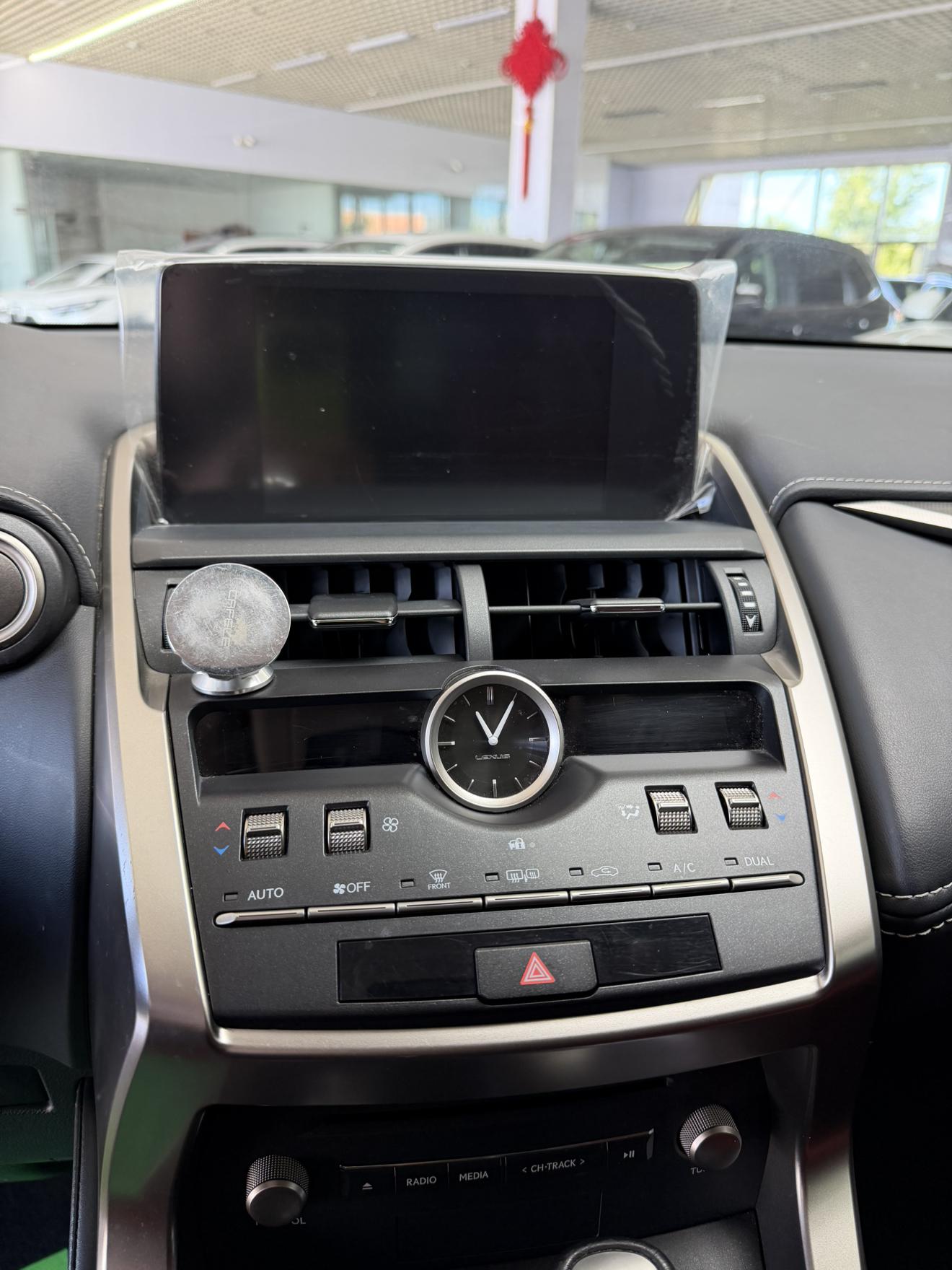 Lexus NX 2020 thumb 10