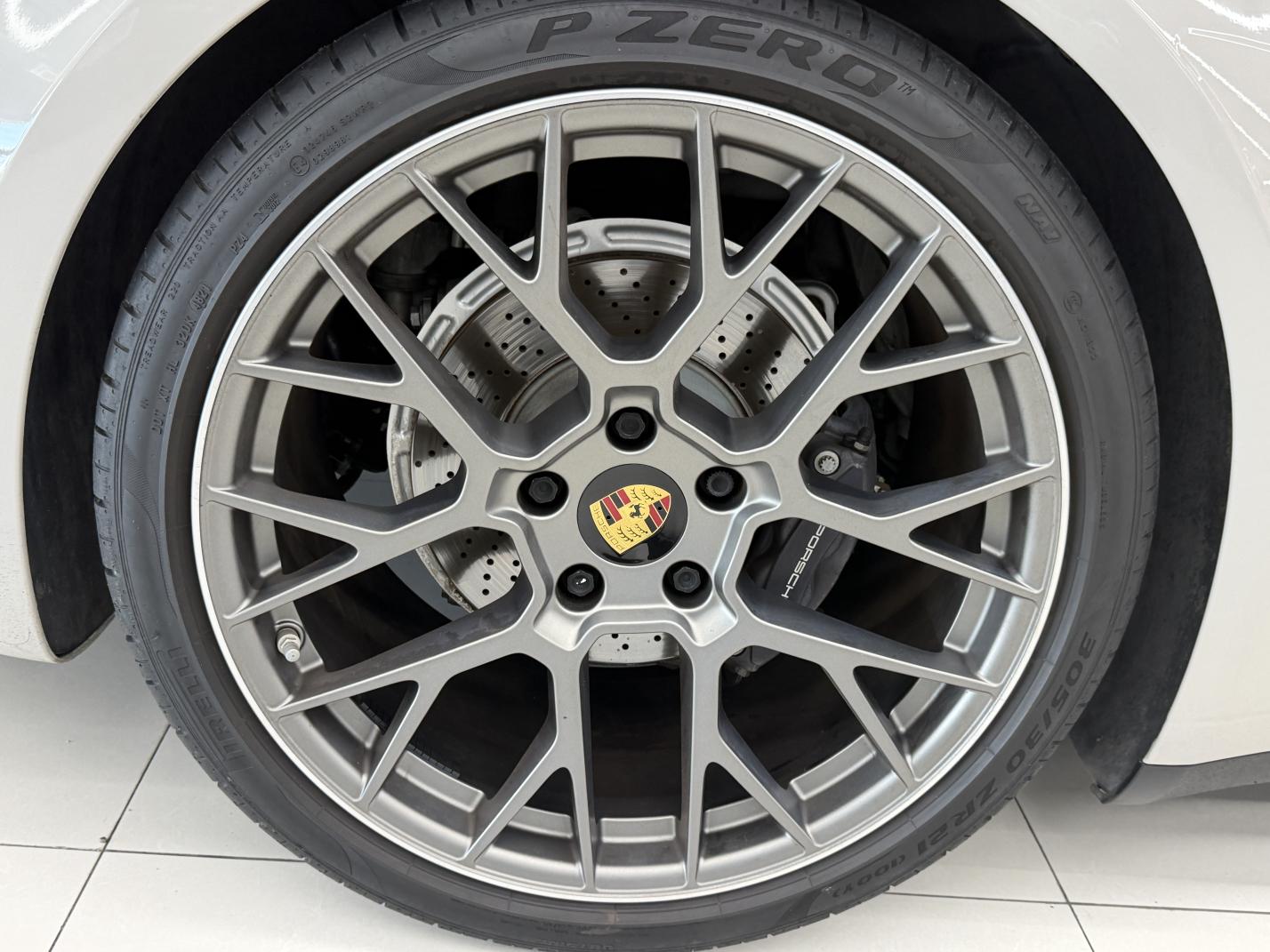 Porsche 911 2022 thumb 5