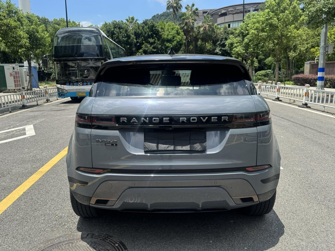 Land Rover Evoque 2020 thumb 3