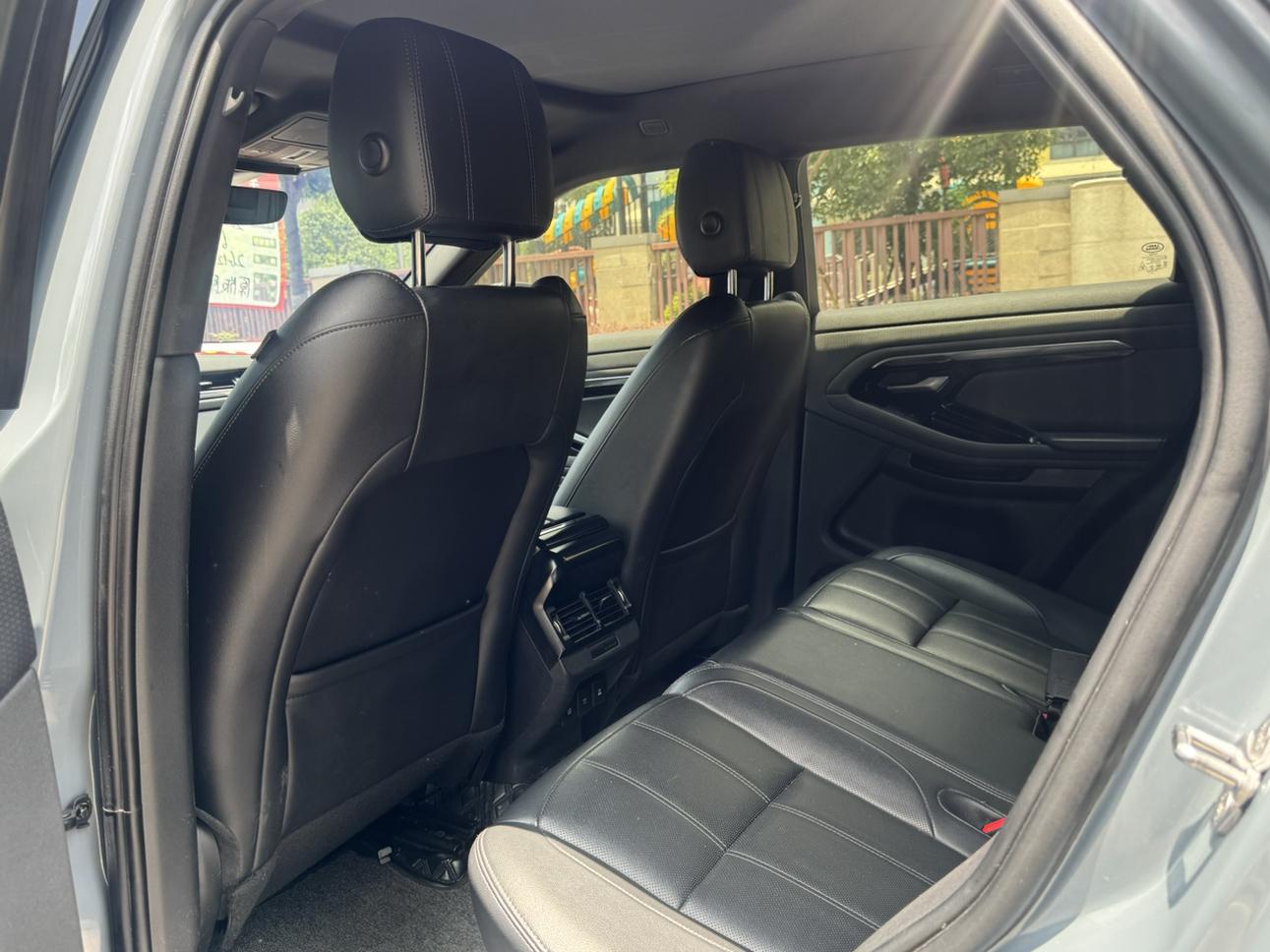 Land Rover Evoque 2020 thumb 8