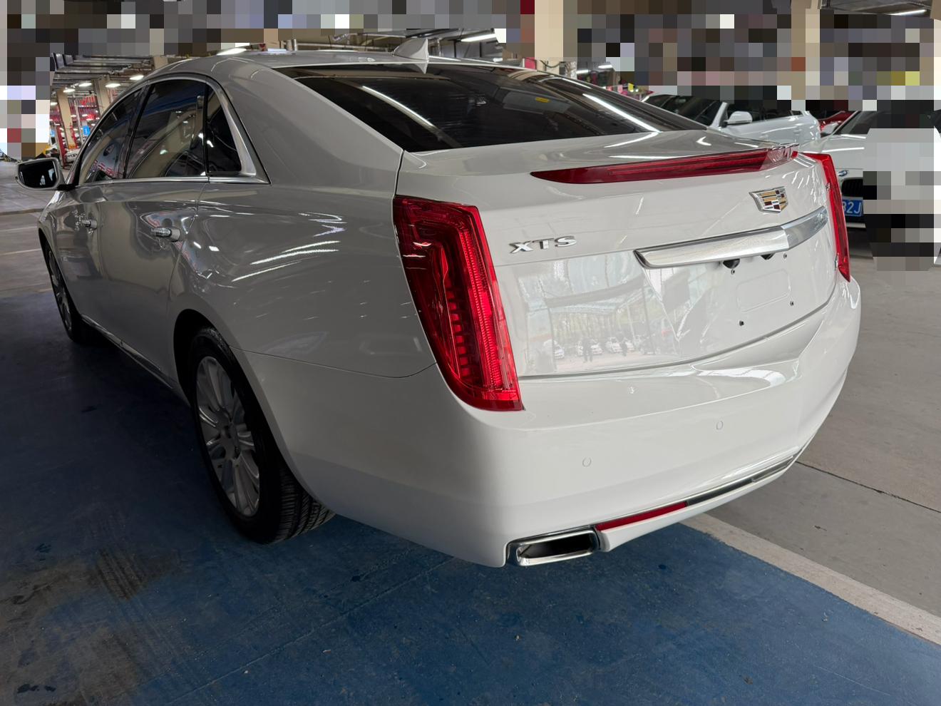 Cadillac XTS 2017 thumb 2