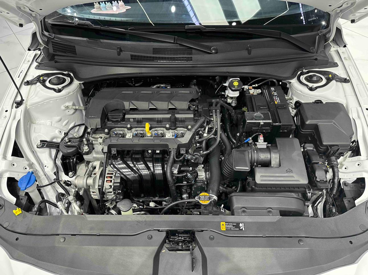 Hyundai Elantra 2023 thumb 6