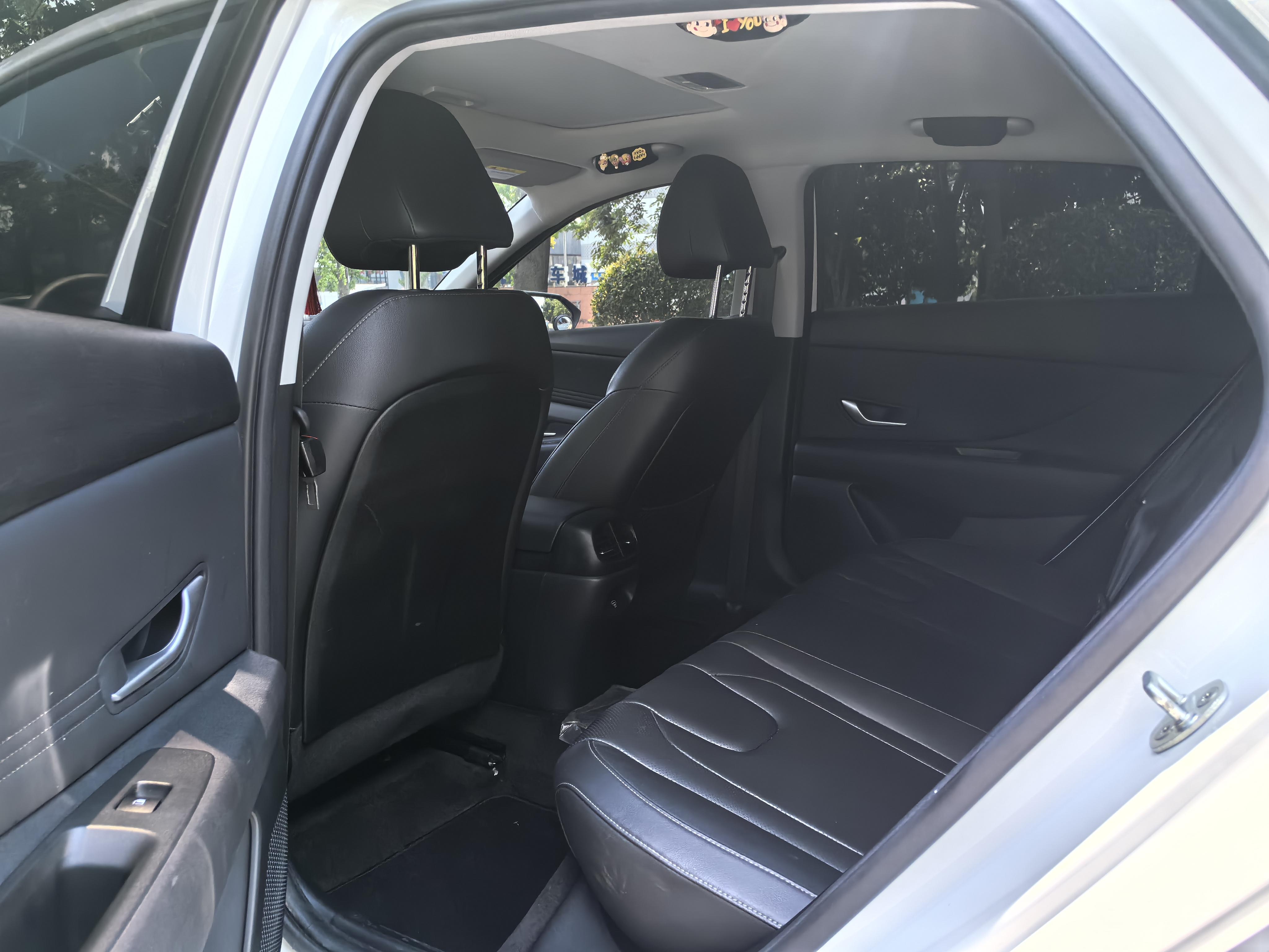 Hyundai Elantra 2023 thumb 8