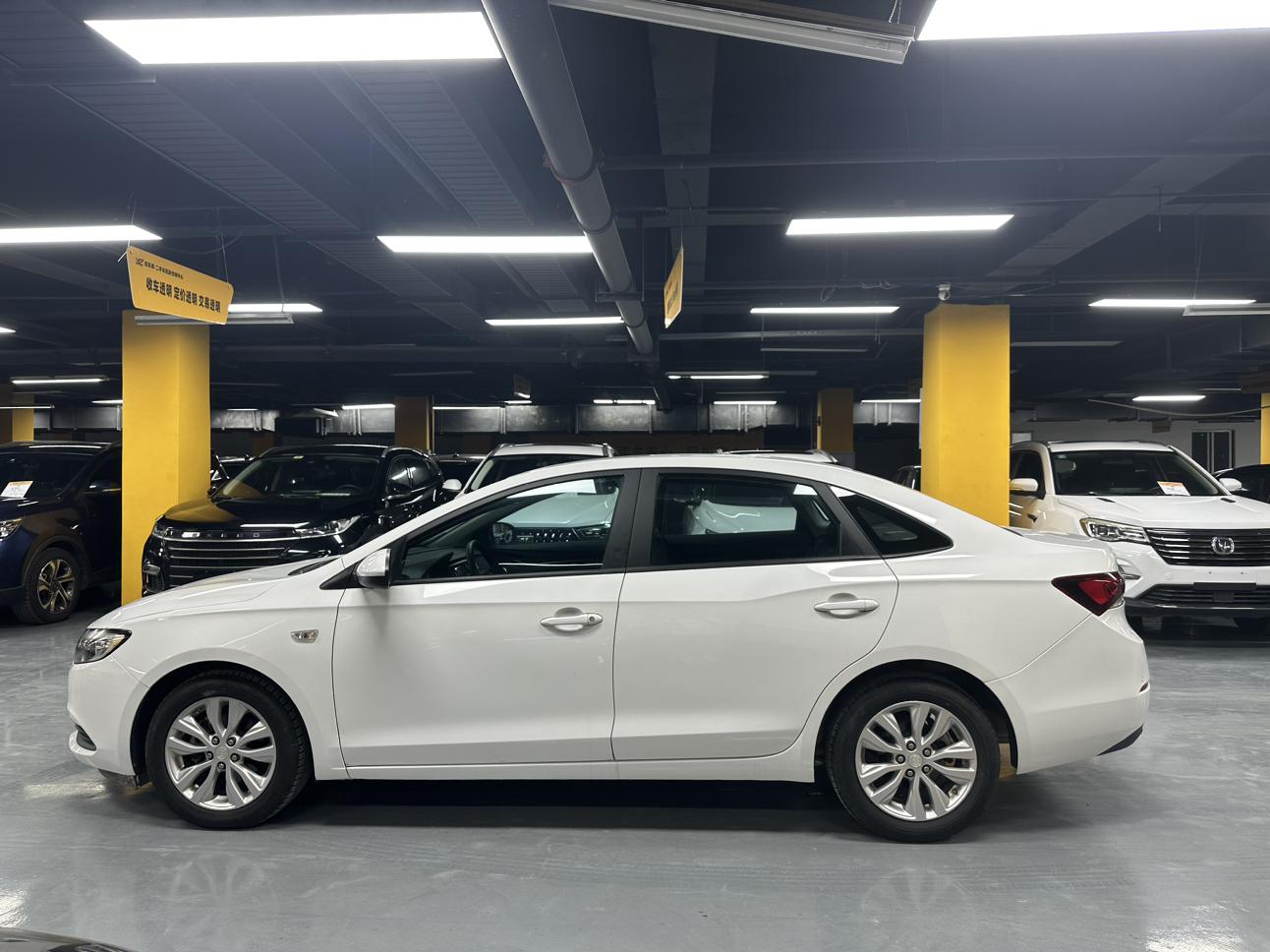 Buick Excelle 2021 thumb 2