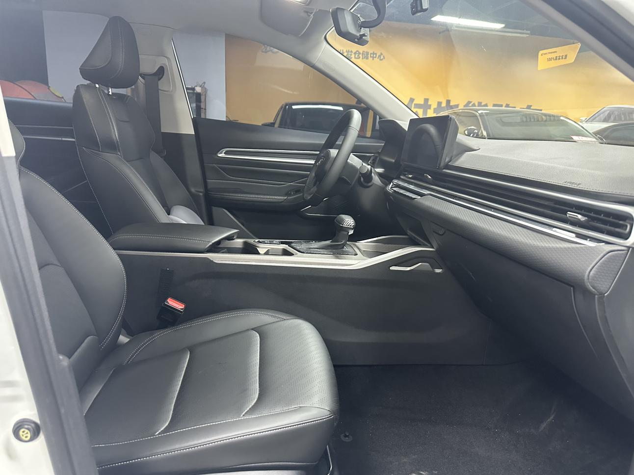 Geely Emgrand 2022 thumb 12