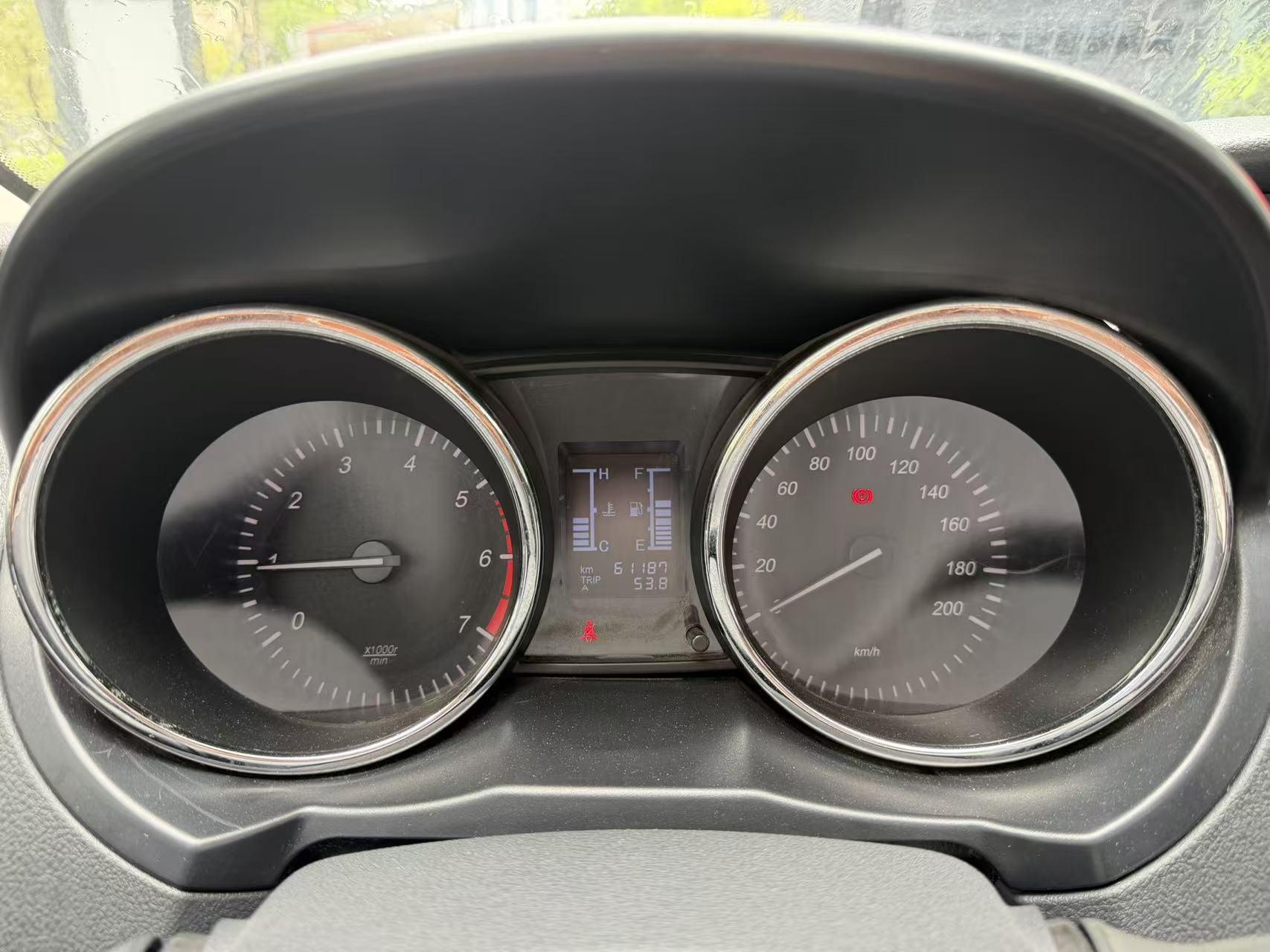 BAIC Huansu S3 2014 thumb 7
