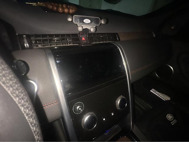 Land Rover Discovery Sport 2021 thumb 6