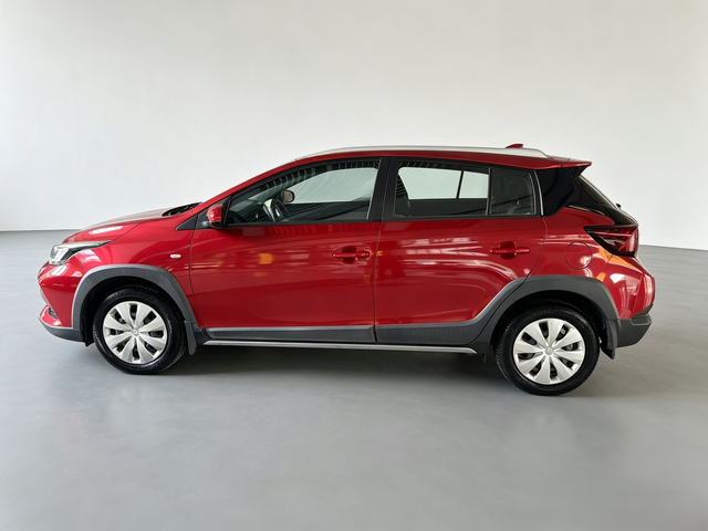 Toyota Yaris 2021 thumb 2