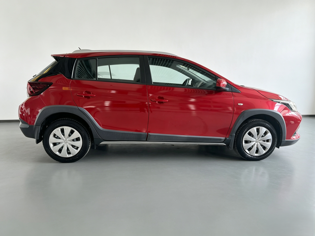 Toyota Yaris 2021 thumb 6