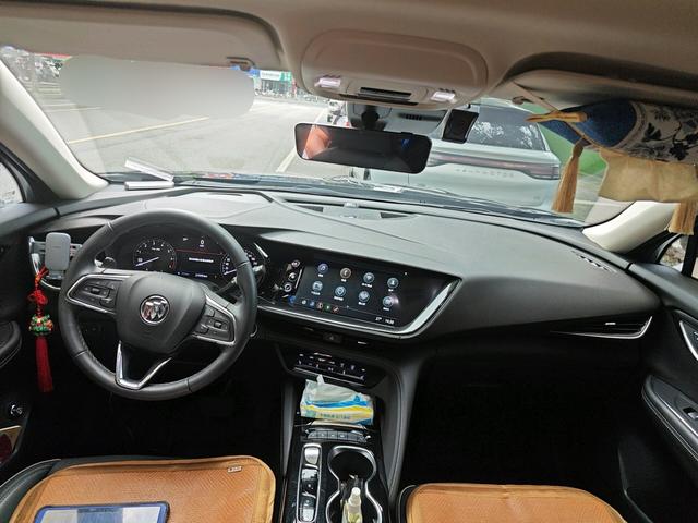 Buick Envision 2023 thumb 3