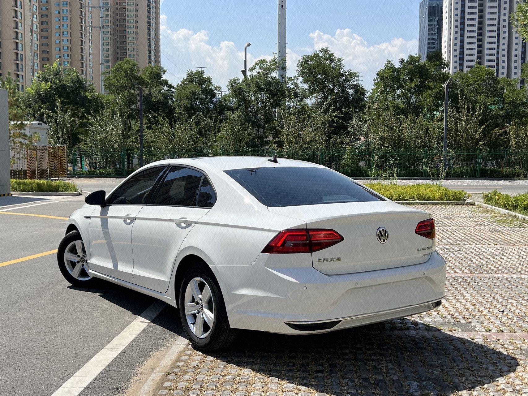 Volkswagen Lamando 2021 thumb 3