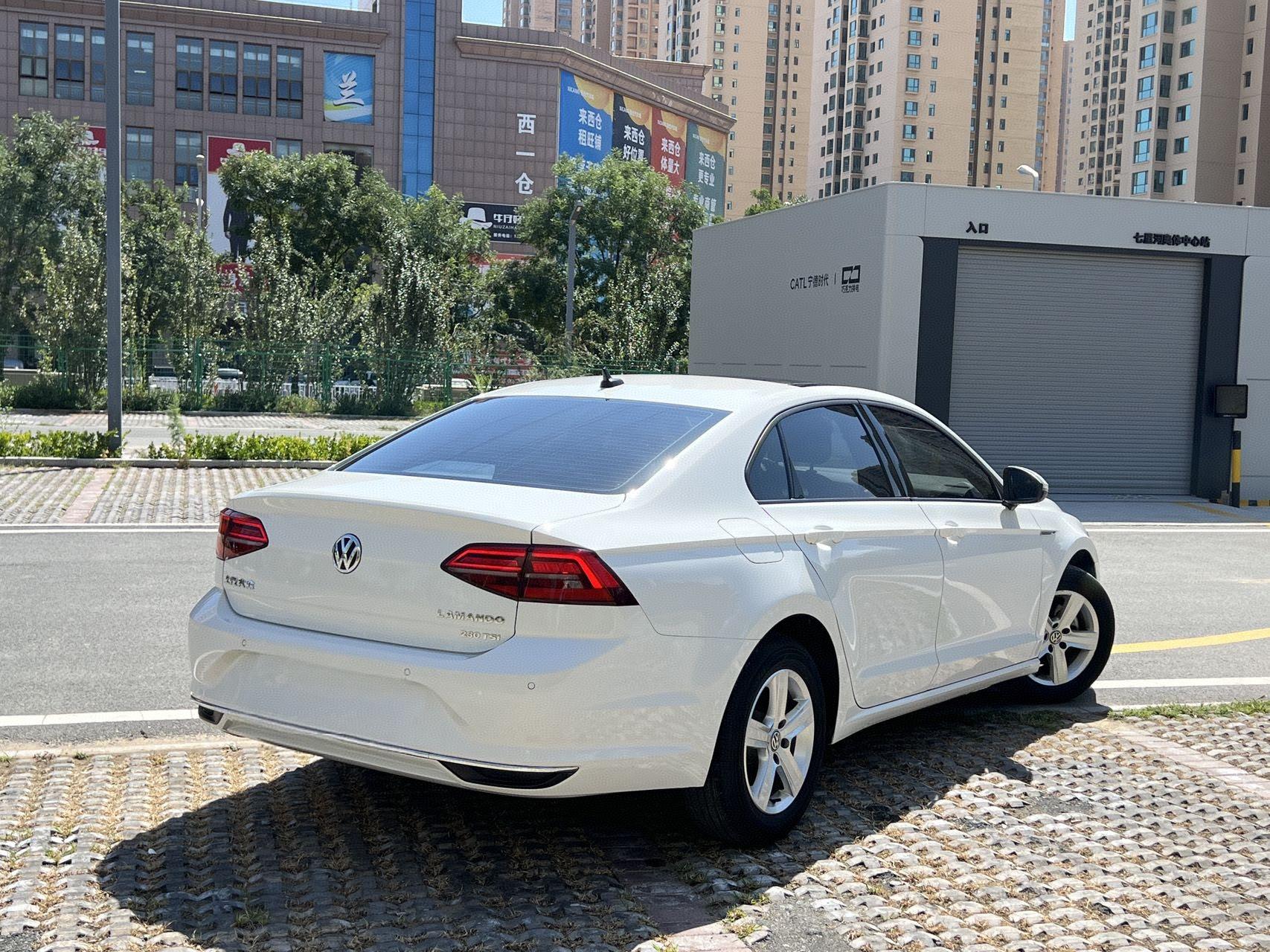 Volkswagen Lamando 2021 thumb 5