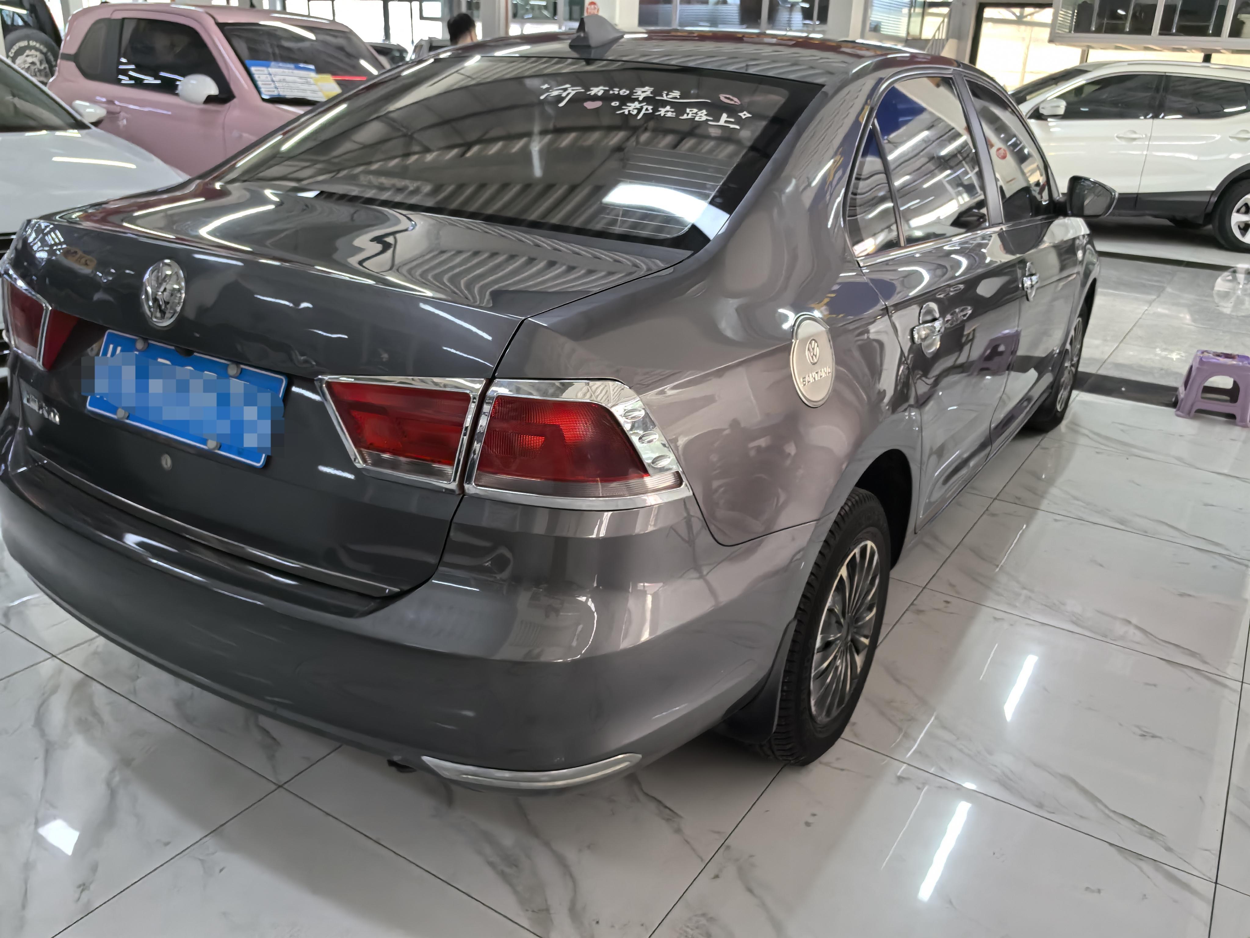 Volkswagen Santana 2013 thumb 4