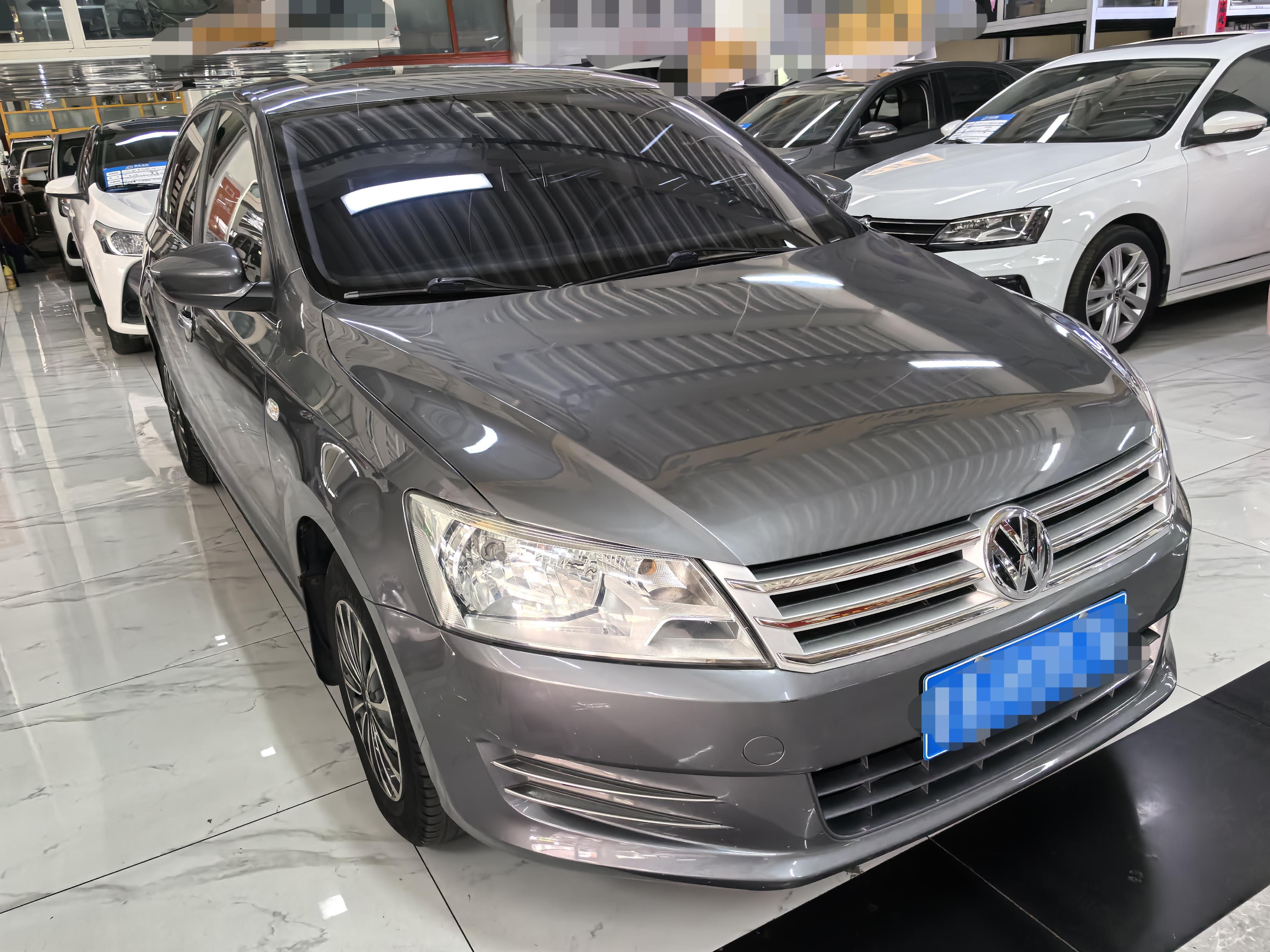 Volkswagen Santana 2013 thumb 11