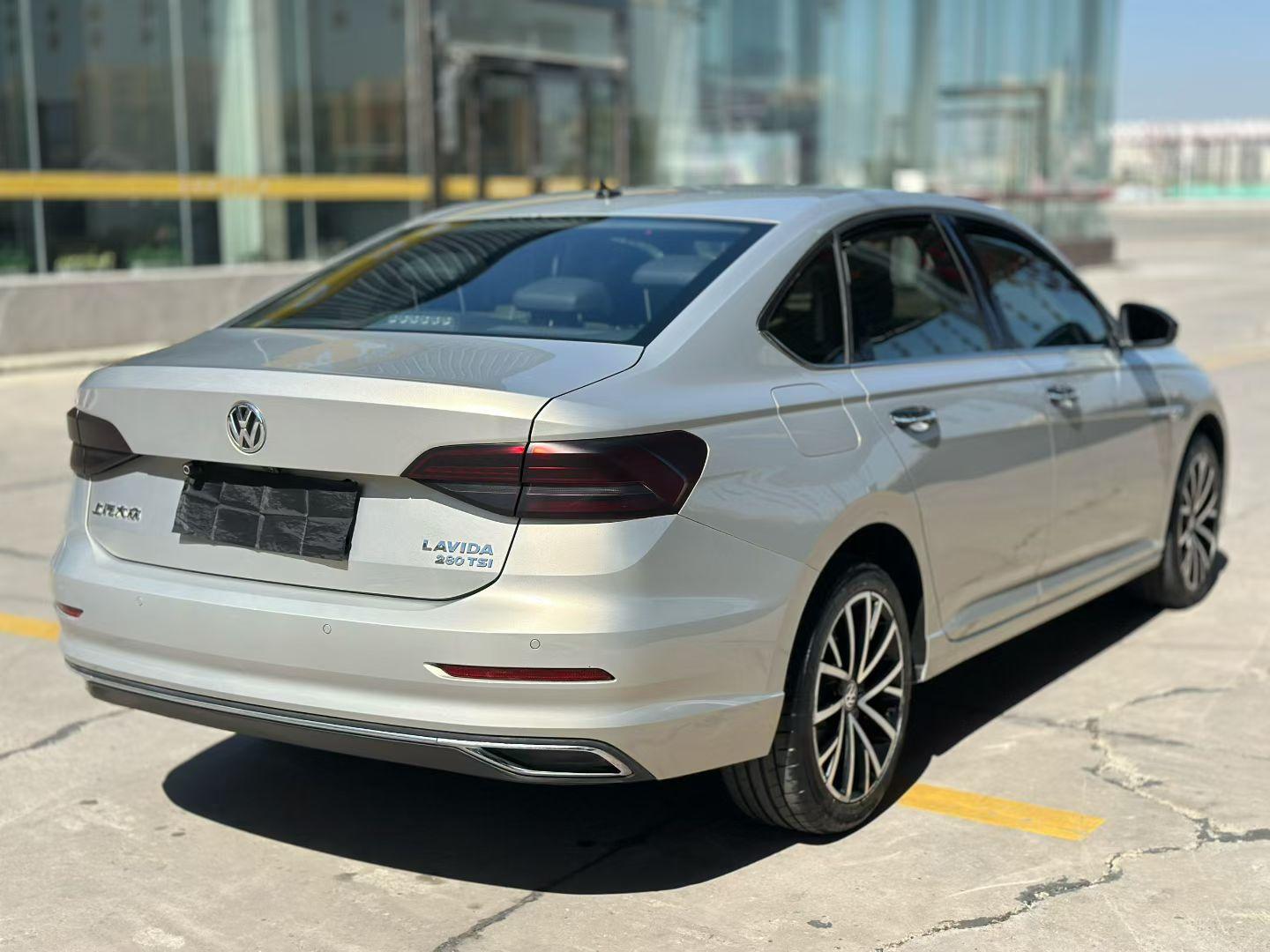 Volkswagen Lavida XR 2019 thumb 4