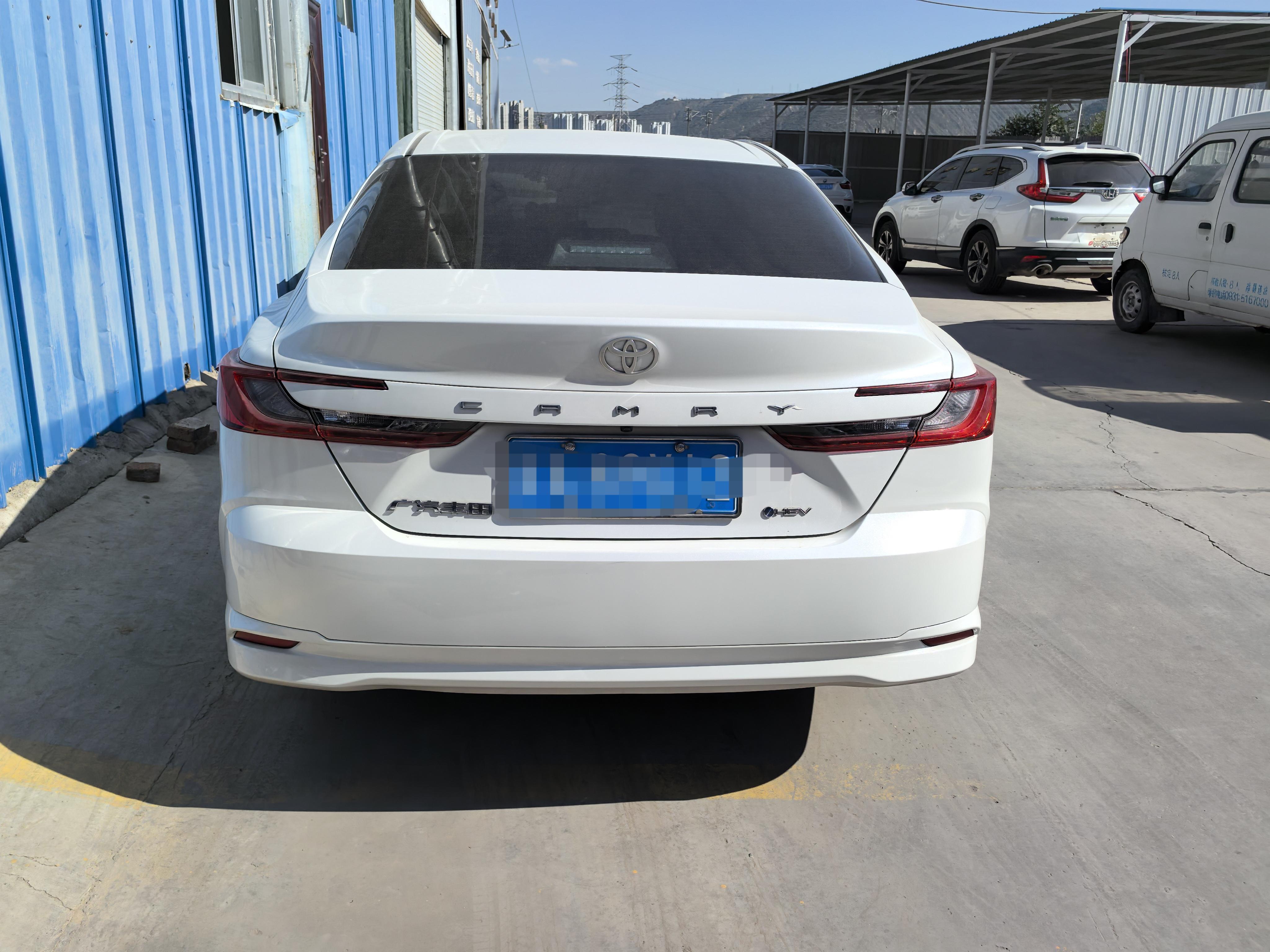 Toyota Camry 2024 thumb 3