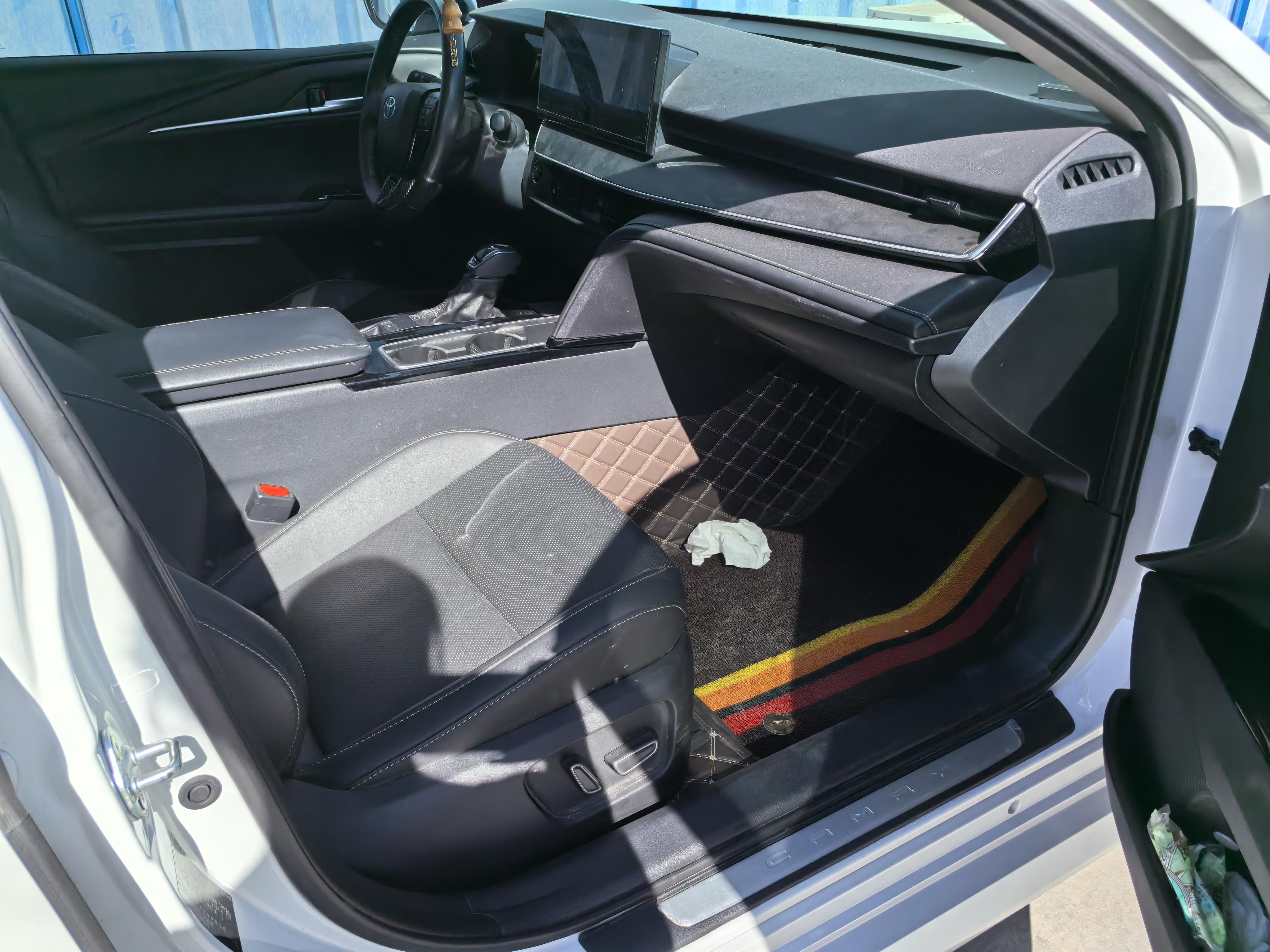 Toyota Camry 2024 thumb 6