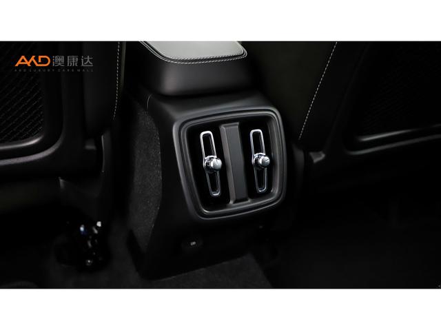 Volvo XC40 2020 thumb 3