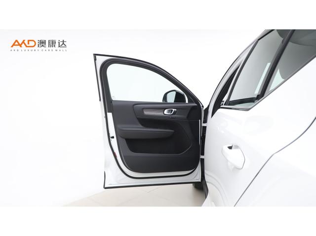 Volvo XC40 2020 thumb 7