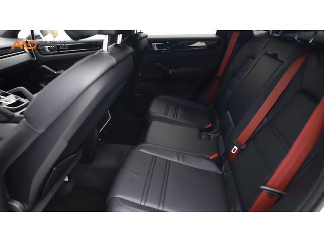 Porsche Cayenne 2022 thumb 7
