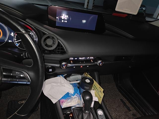 Mazda 3 2020 thumb 6