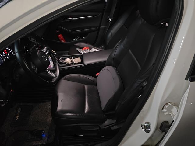 Mazda 3 2020 thumb 8