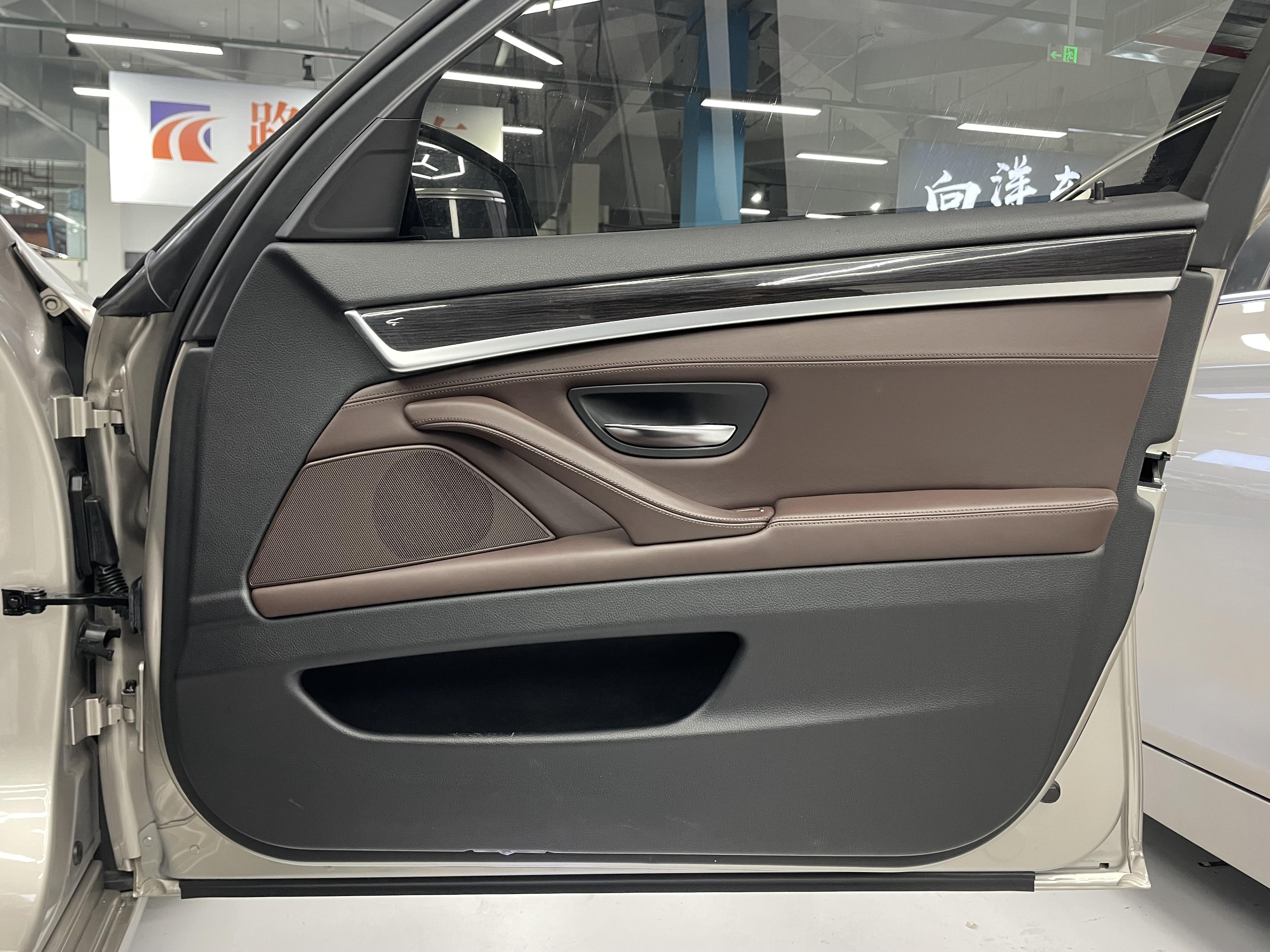 BMW 5 серии 2014 thumb 9