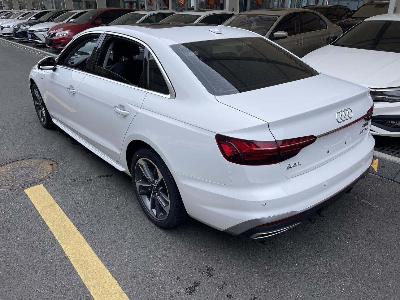 Audi A4 2024 thumb 2