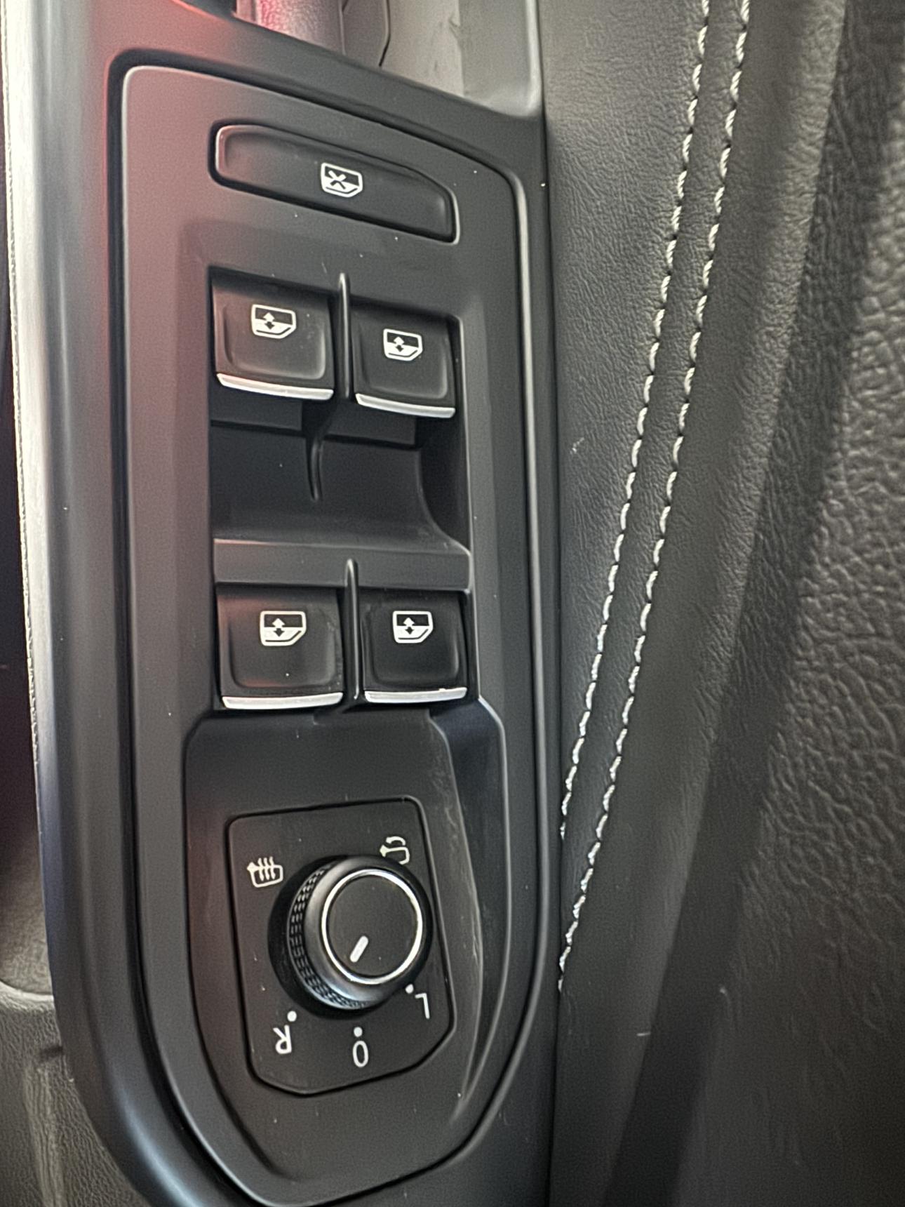 Volkswagen Golf Sportsvan 2022 thumb 5