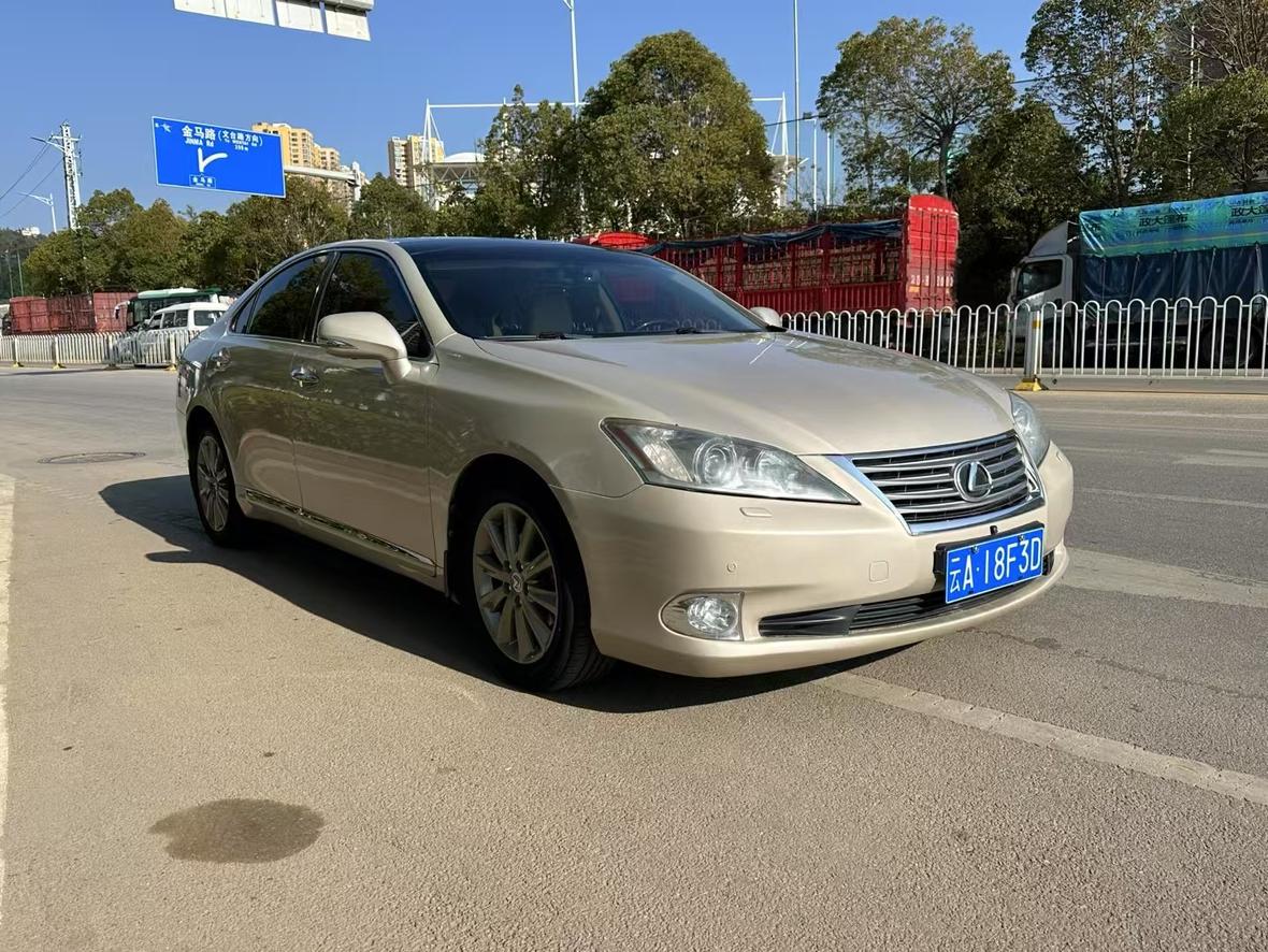 Lexus ES 2010 thumb 10
