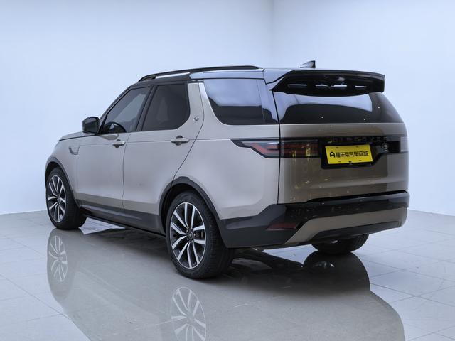 Land Rover Discovery 2023 thumb 3