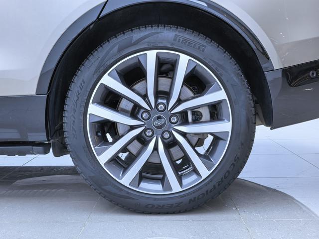 Land Rover Discovery 2023 thumb 7