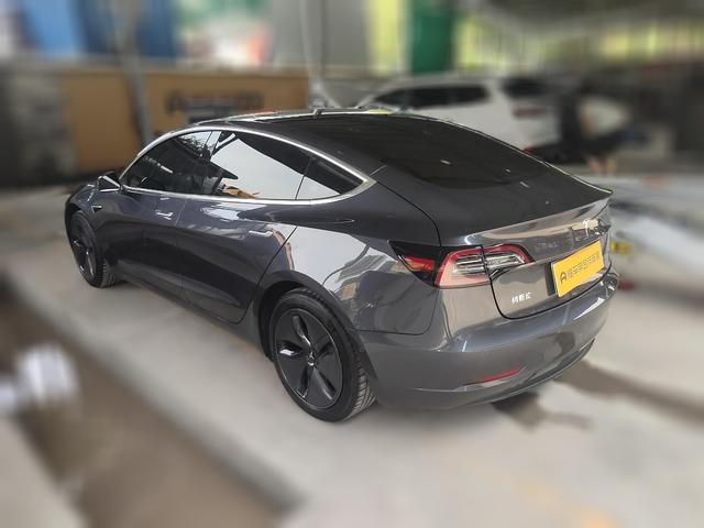 Tesla Model 3 2020 thumb 2